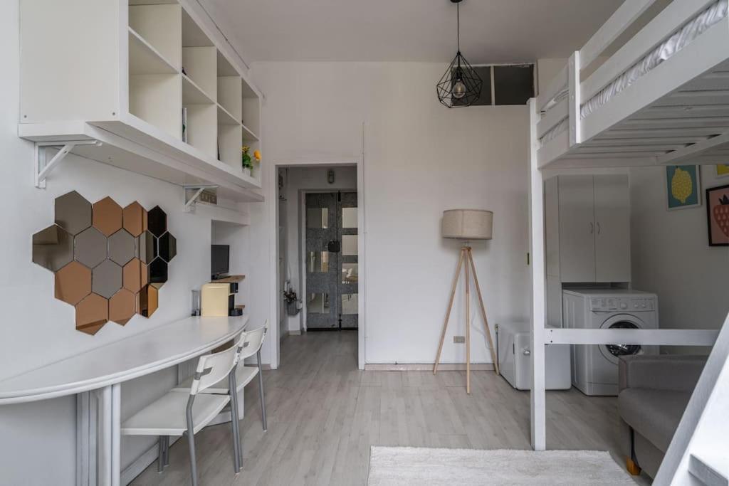 Cozy In The Center Of Apartment Milan